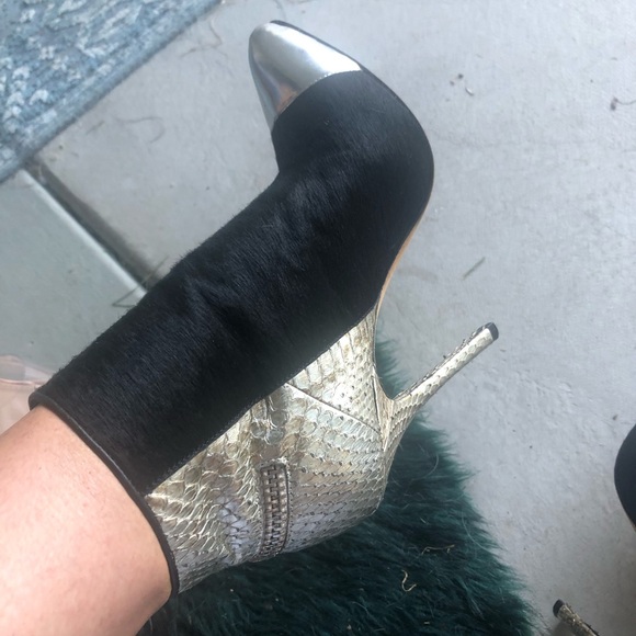 Ladies designer boots - Picture 2 of 3